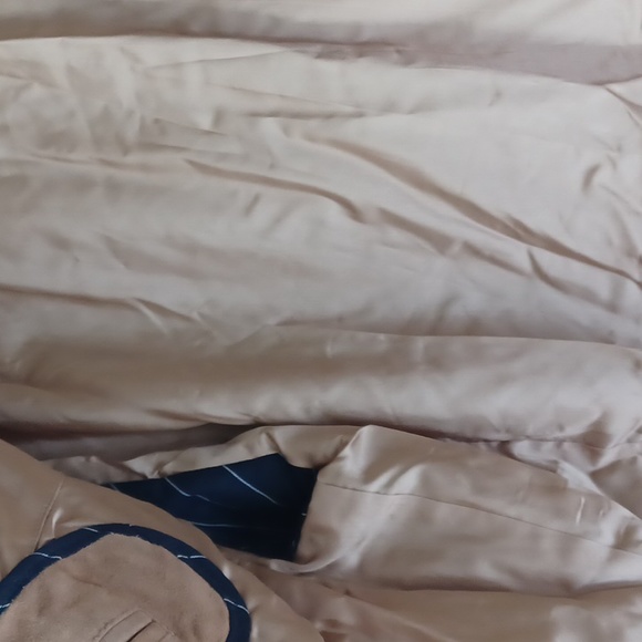 Vest - Picture 8 of 11